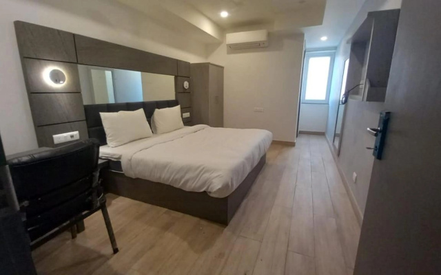 Hotel Royal Saffron By Majesta Stays