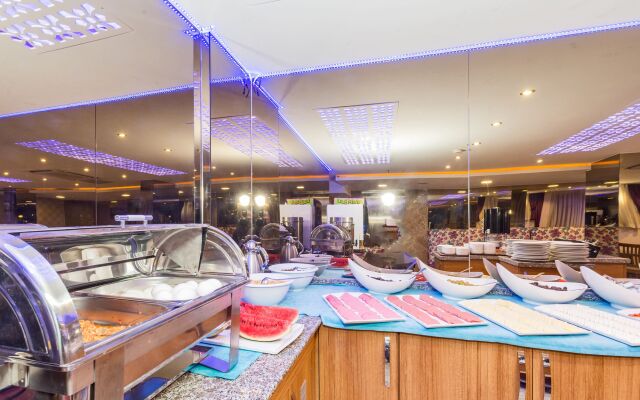 Grand Pamir Hotel