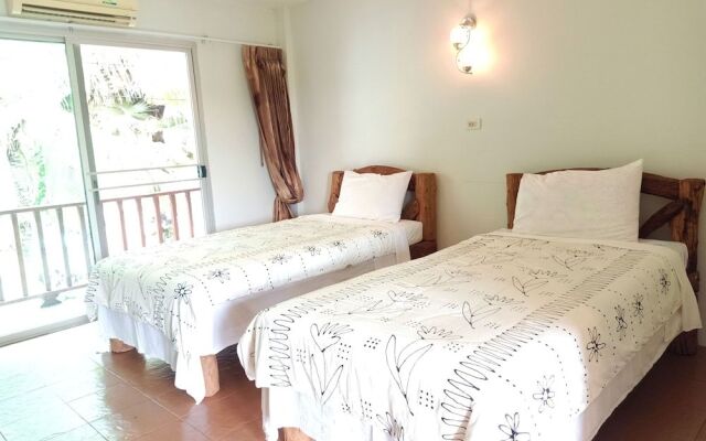 Wangnamkam Riverside Resort