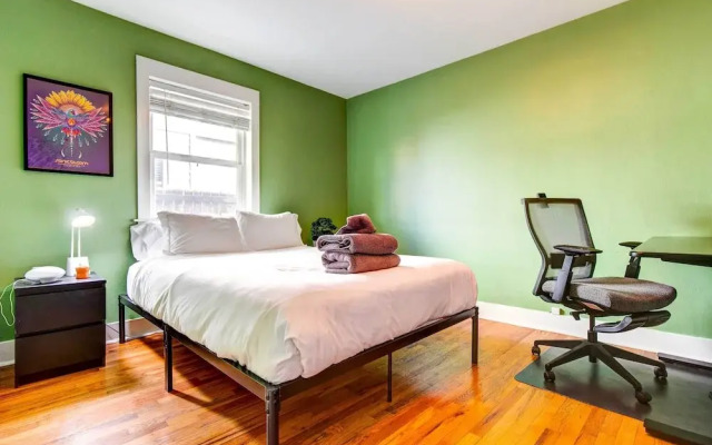 Pet-friendly Denver Home: Walk to Restaurants