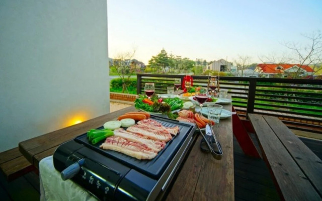 Jeonju Hosumaeul Dusilleene Pension