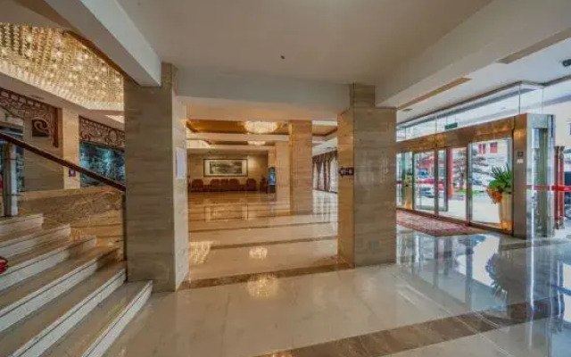Phoenix International Hotel (Fenghuang Ancient Town Branch)