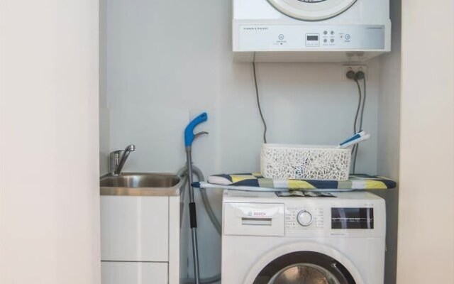 Roseberry Apartment For Travelling Couple In Green Square