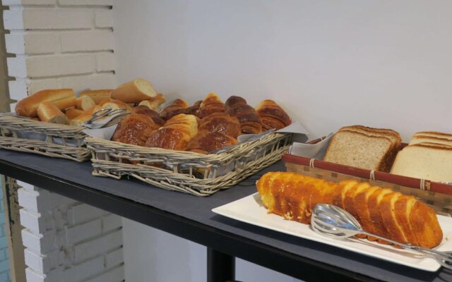 Brit Hotel La Ferté-Bernard