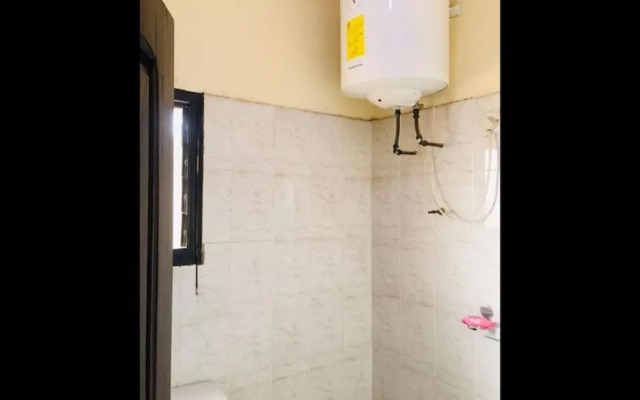 Room in B&B - Double Room With Balcony in the Heart of Accra