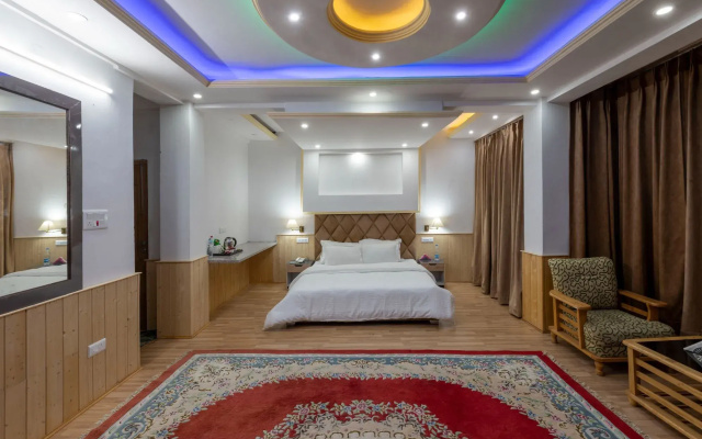 Dee Grand Marq Hotel