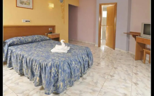 Hostal Carel