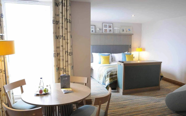The Waterside Hotel