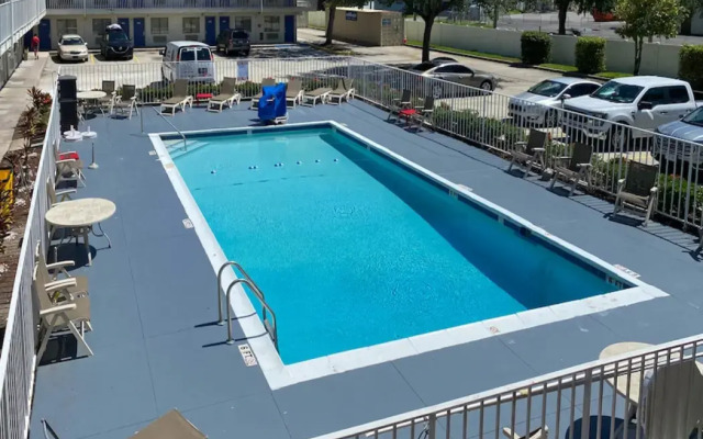 Motel 6 Orlando, FL - Winter Park