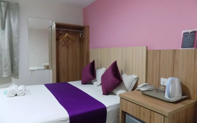 Alaxis Hotel