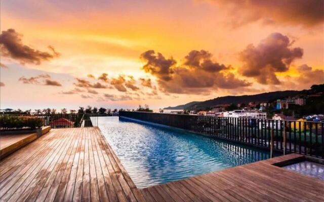 The Deck Patong