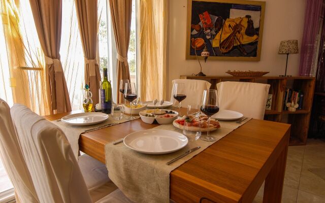 Apartment Tin - comfortable apartment near beach: A1  Ugljan, Island Ugljan