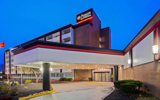 Best Western Plus Kansas City Sports Complex Hotel