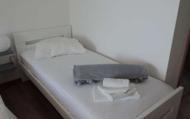 Maza - With Seaview & Parking - R1