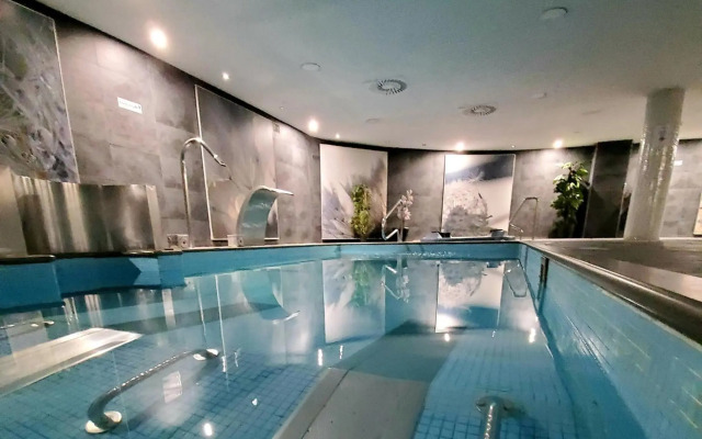 AZZ Asturias Langrehotel & Spa