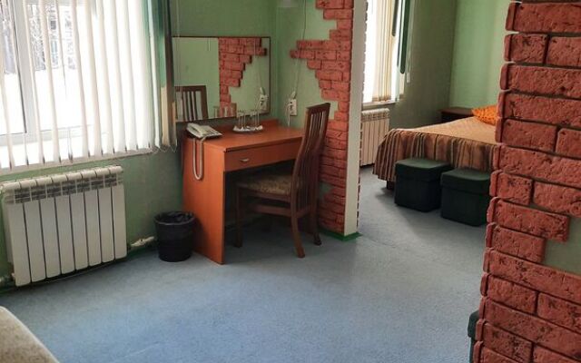 Отель Водолей