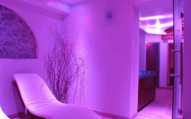 Albergo Centrale Forni