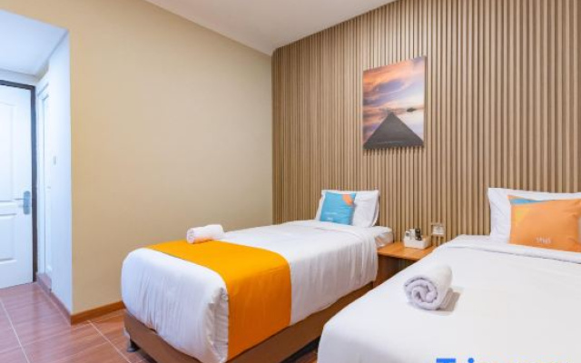 Sans Vibes Surapati Konforta Hotel