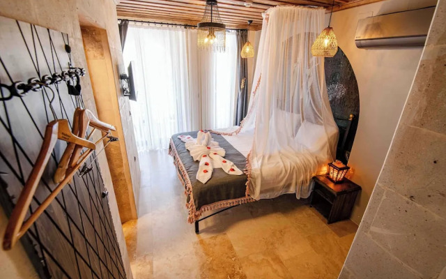 Alika Castle House