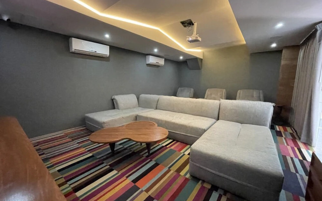 New Downtown Loft With Gym-Spa-Cinema