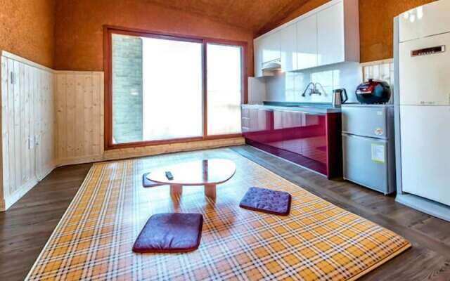 Jangchun Red Clay Pension