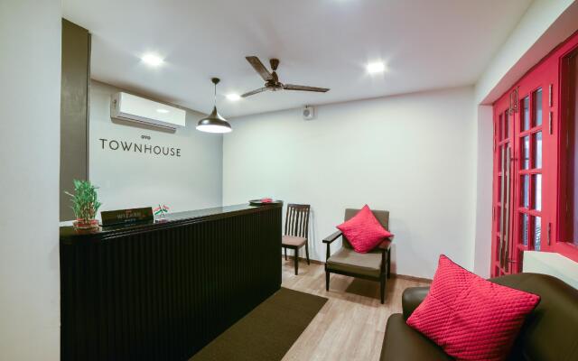 OYO Townhouse 261 Jayam nagar