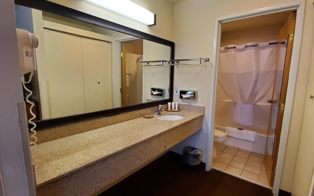 Country Inn & Suites by Radisson, Bend, OR