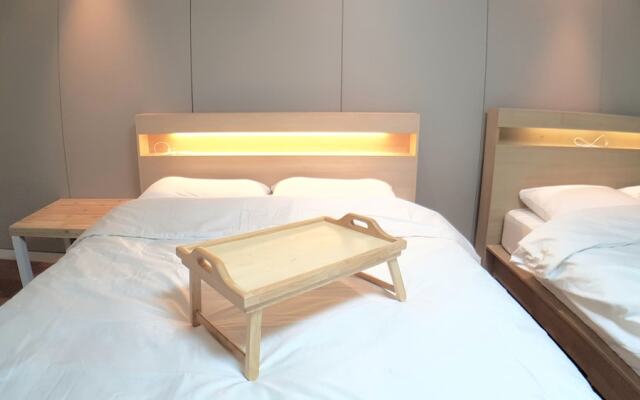 Circle House - Jongno