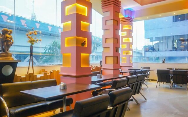 OYO Flagship 15921 Hotel Golden Rock