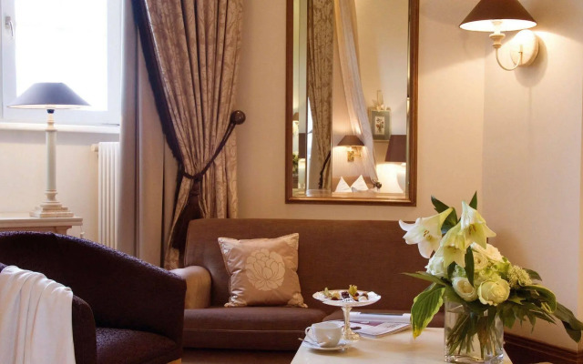 Victor's Residenz - Hotel Schloss Berg