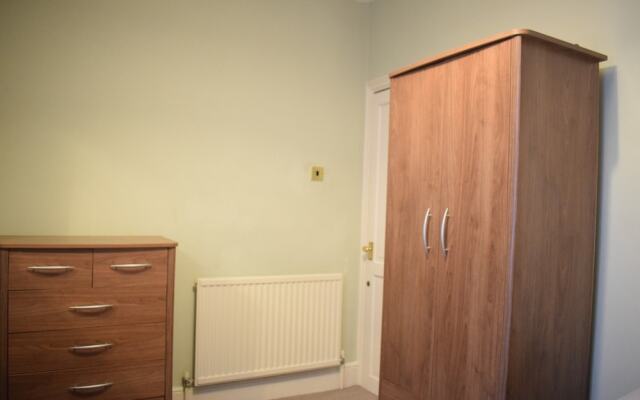 2 Bedroom In Shepherds Bush