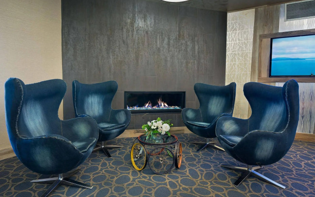 Oxford Suites Bellingham