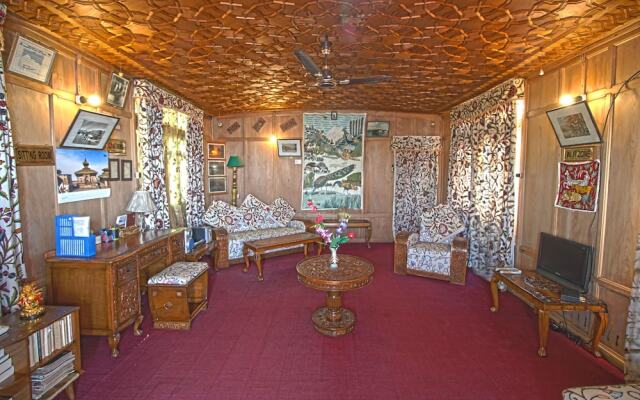 Houseboat New Golden Flower