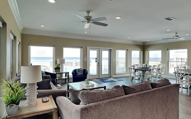 Arena Blanca by Southern Vacation Rentals