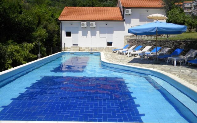 Villa Mia Apartments
