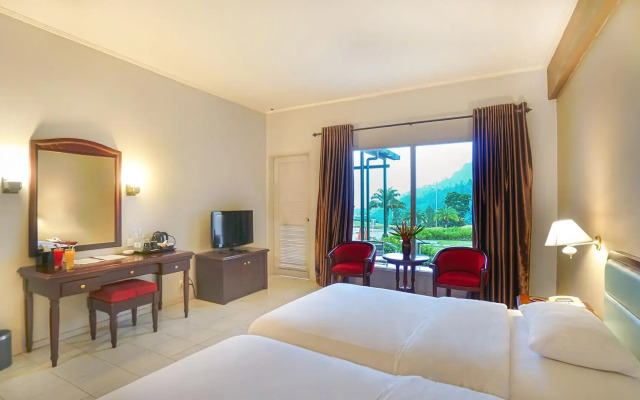 Niagara Hotel Lake Toba & Resorts