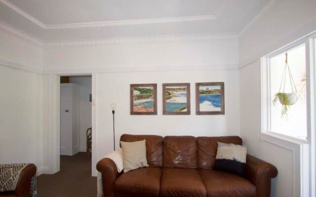 COOGEE GILES (640i)