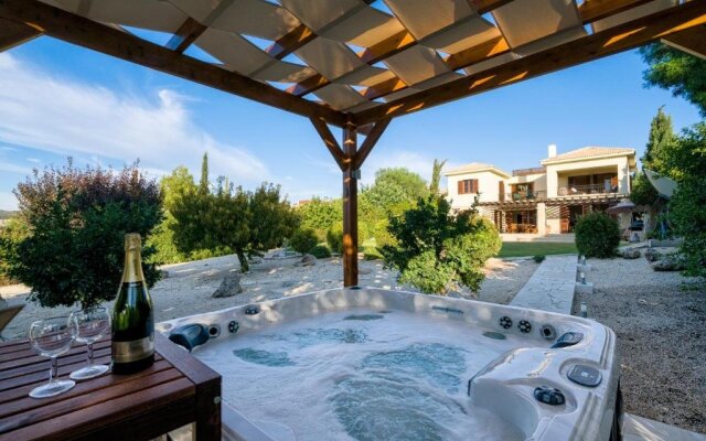 3 BR Villa Kedros