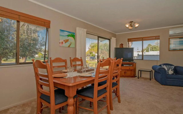 Wonderful Whangamata - Whangamata Holiday Home