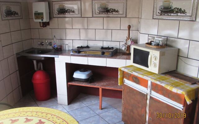 Amanzimlotzi Riverside Bush Camp