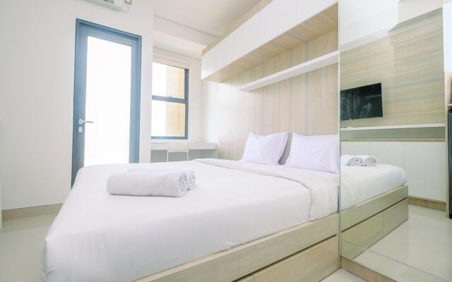Fully Furnished With Cozy Design Studio Transpark Cibubur Apartment