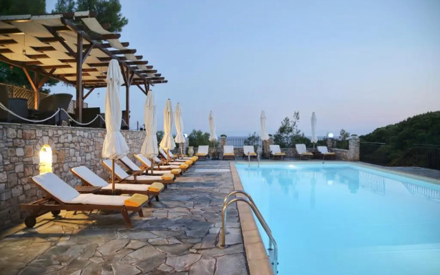 Yalis Hotel