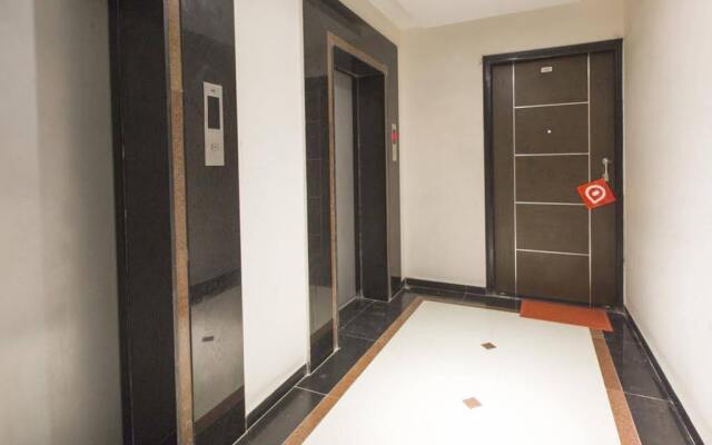 OYO Apartments BKC Kalanagar
