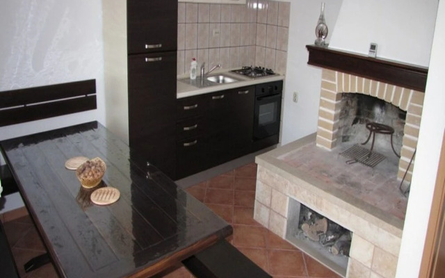 Branko - Large Terrace - H