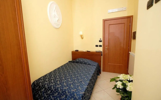 Caroline Suite