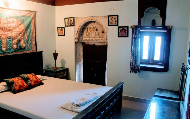 Kesar Heritage Guest House