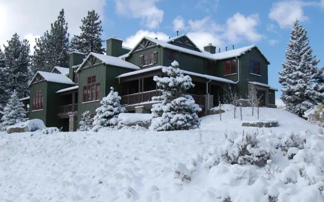 Snowcreek Resort