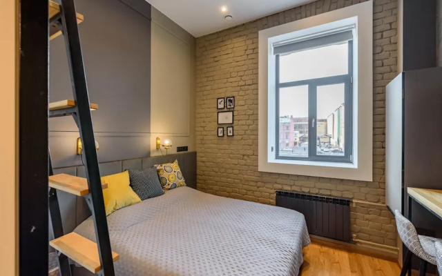 Apart104 Center
