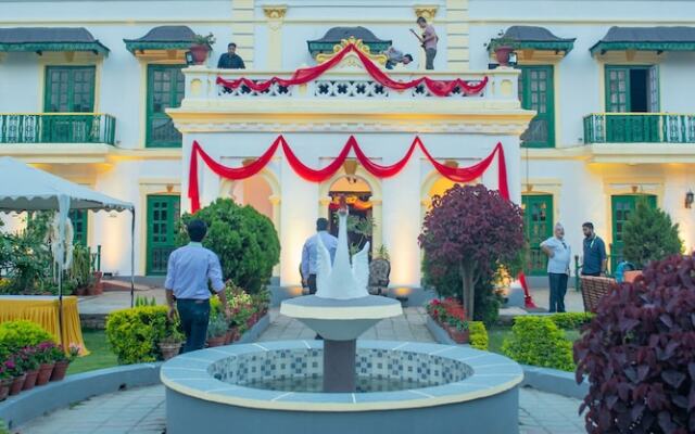 Yellow Durbar Apartment and Lounge