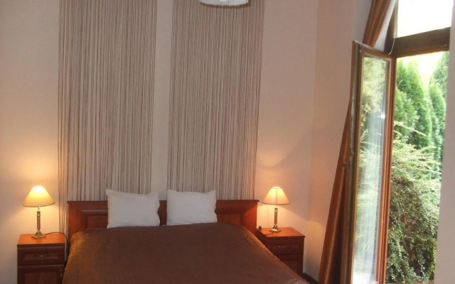 Feng Shui Wellness Apartmanhaz Heviz